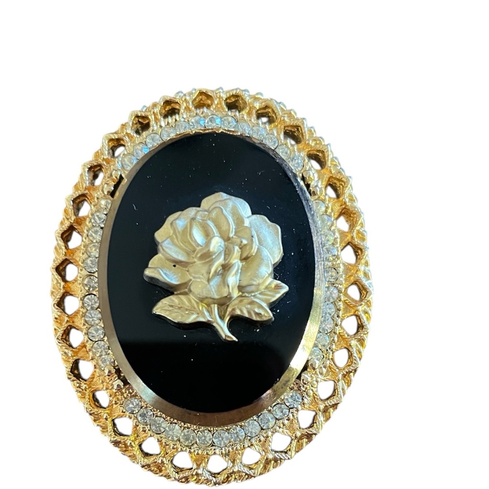 Celebrity NY 1960’s Brooch‎ and Pendant with a rose, black glass cameo